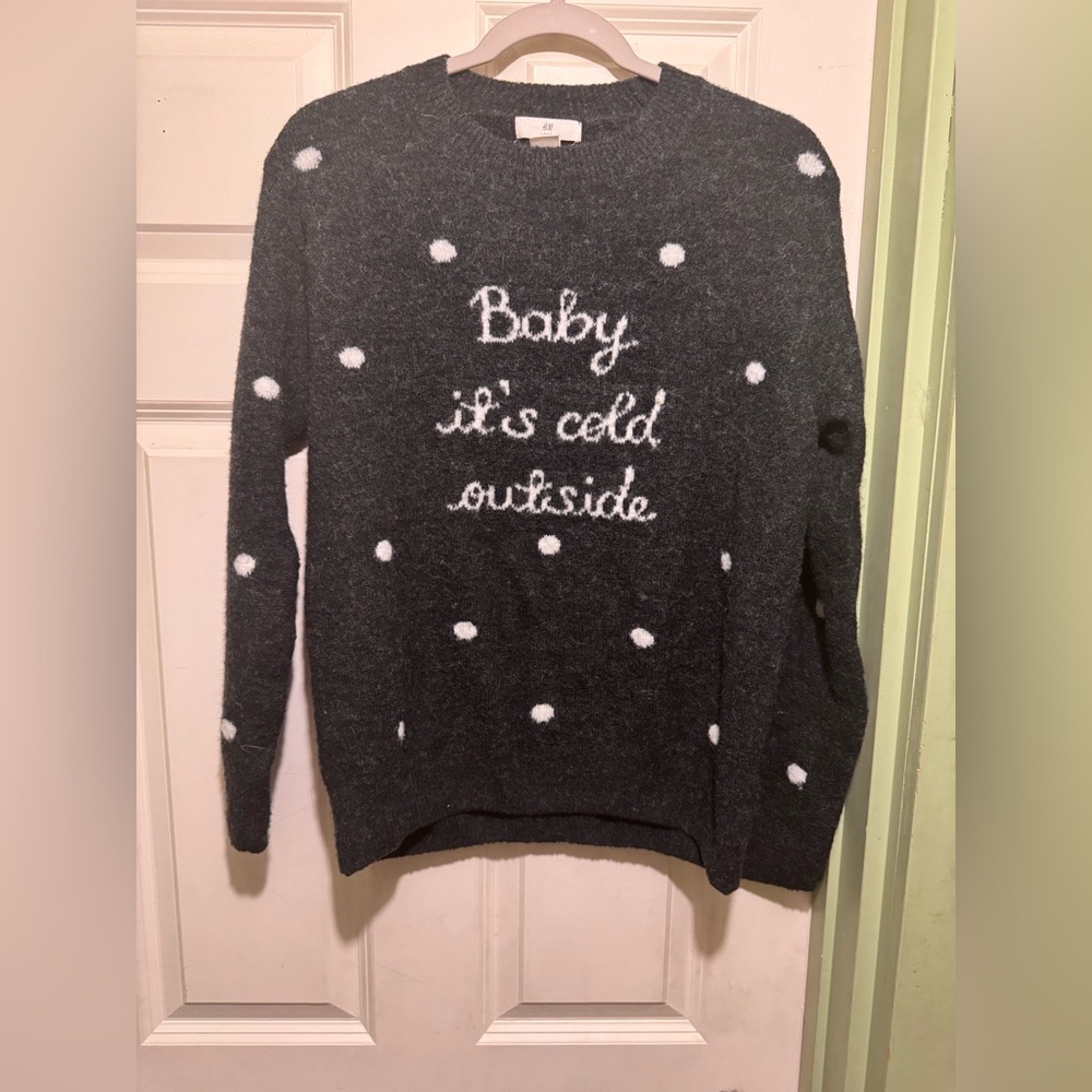 H&M “Baby it’s cold outside” sweater